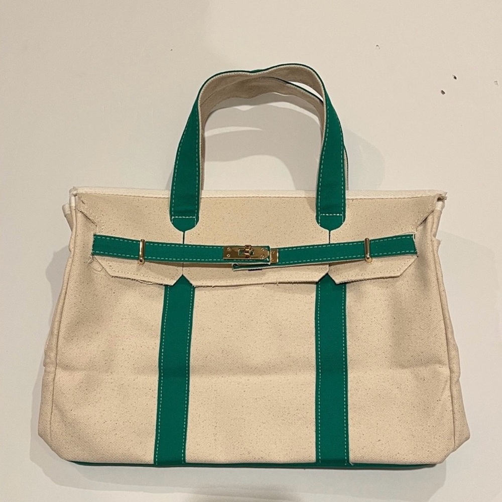 Boatkin NWOT cream/kelly green